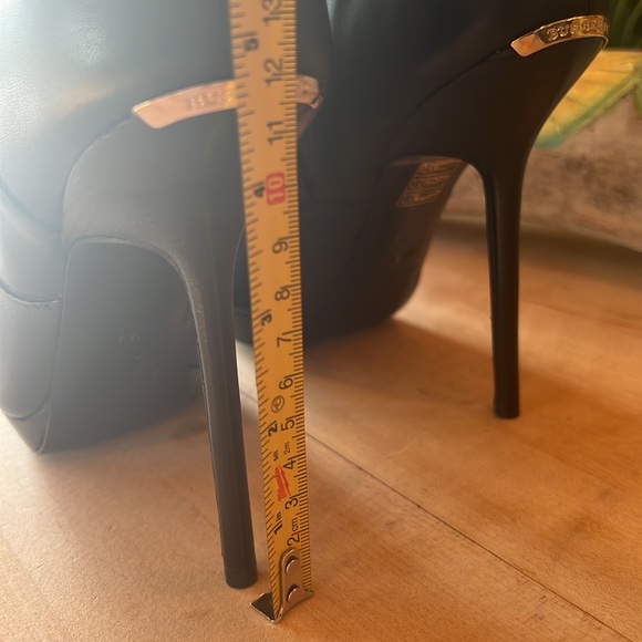 Final price drop! Leather Burberry Stiletto boots - Picture 10 of 13